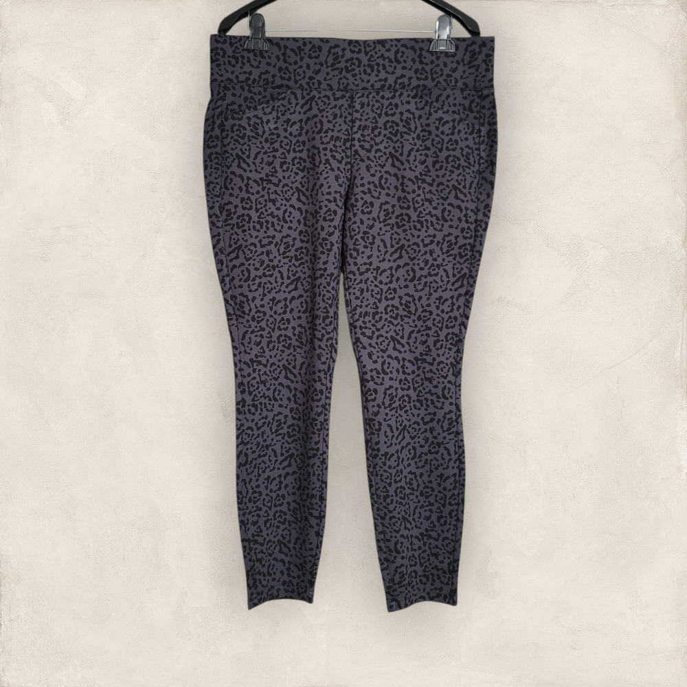 Torrid Pixie Animal Print Grey Black Leggings Size 1T